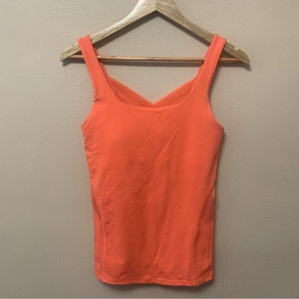 Lululemon Rise and Flow Tank Size 6 - Picture 2 of 11